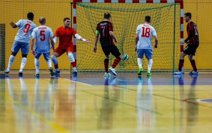 Play-off začíná
